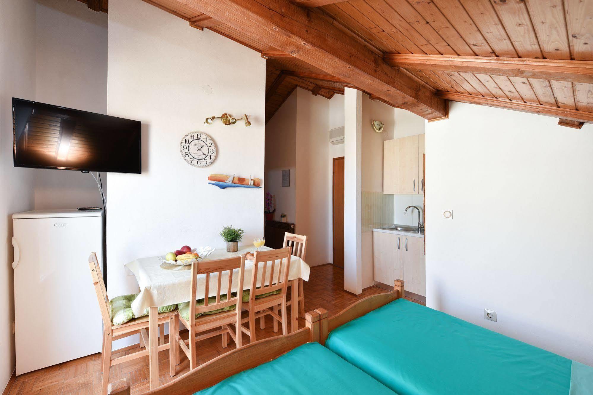 Adria Apartments Zadar Bagian luar foto