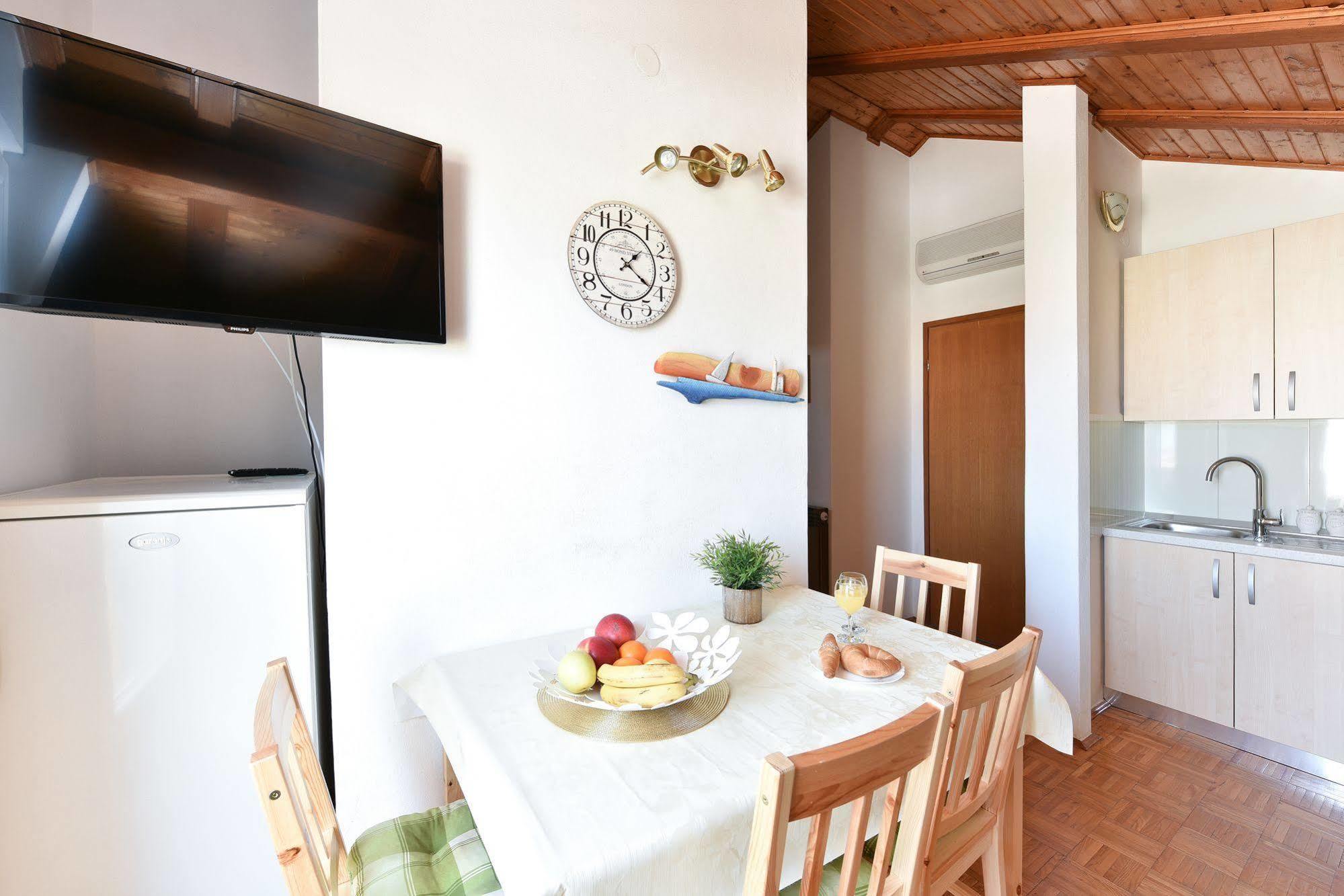 Adria Apartments Zadar Bagian luar foto